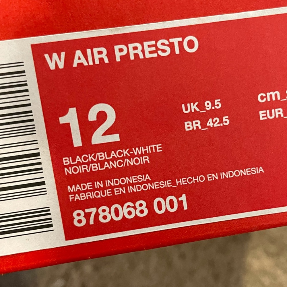 NWB // Nike Air Presto - Picture 8 of 8
